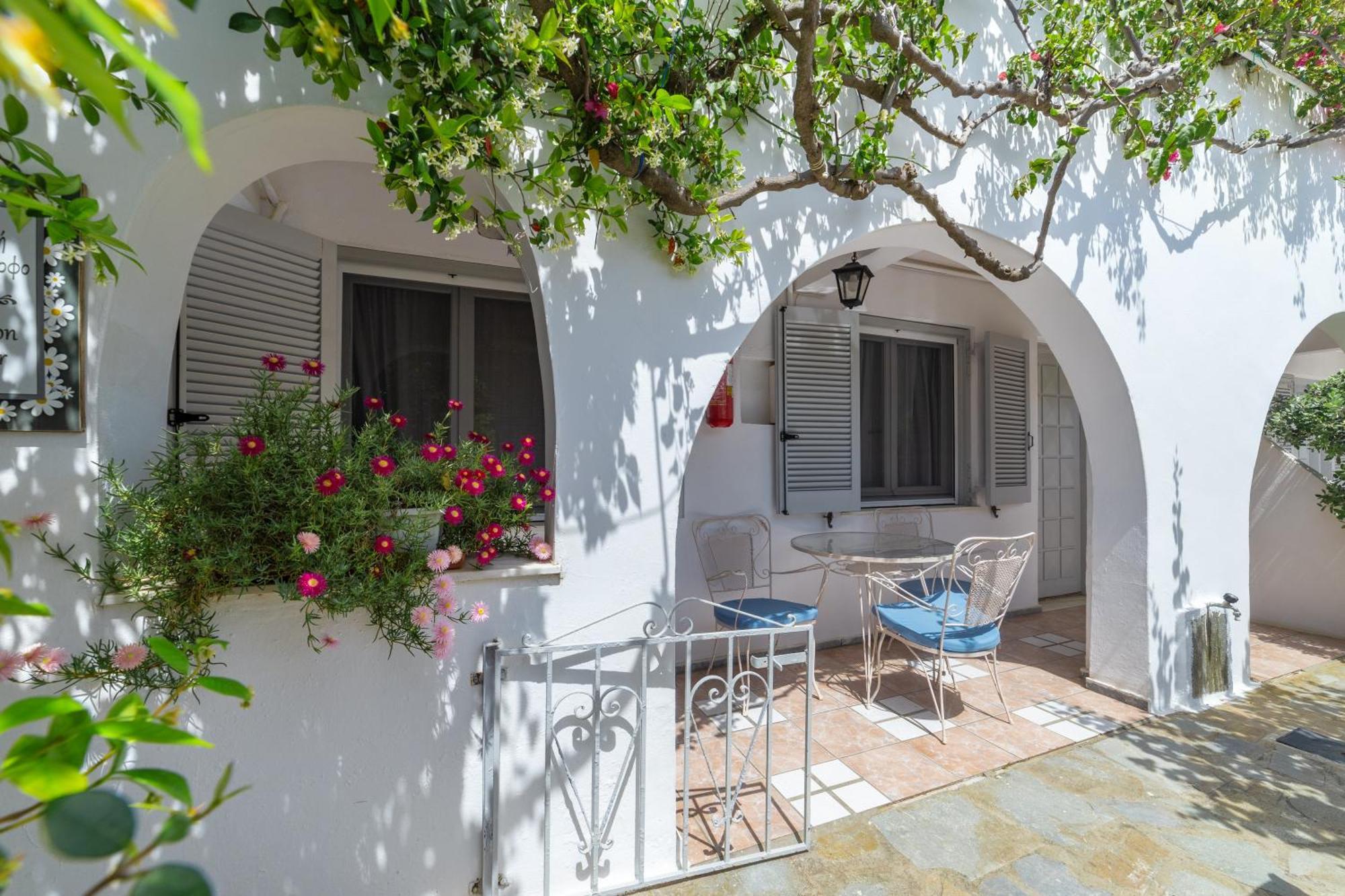 Villa Arni Andros - Βίλα Αρνη Batsi  Bagian luar foto